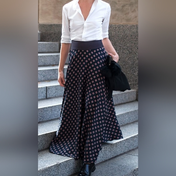 Banana Republic Dresses & Skirts - Banana Republic Foulard Maxi Skirt-Size 0-Navy/Orange Circle Print‎